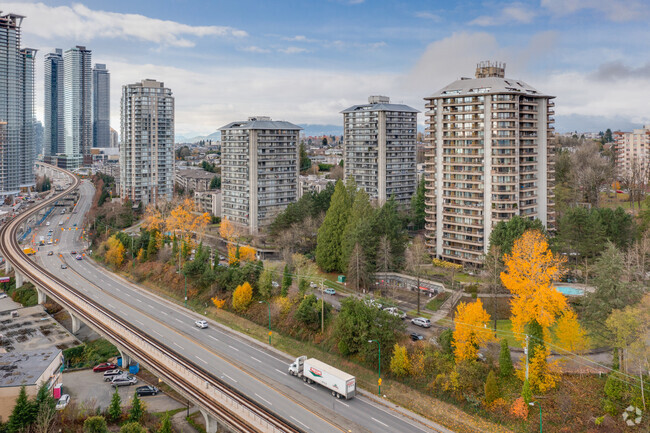 Building Photo - Brentlawn Towers