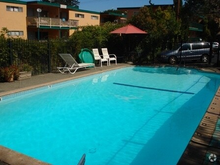 Piscina - Merrydale Apartments