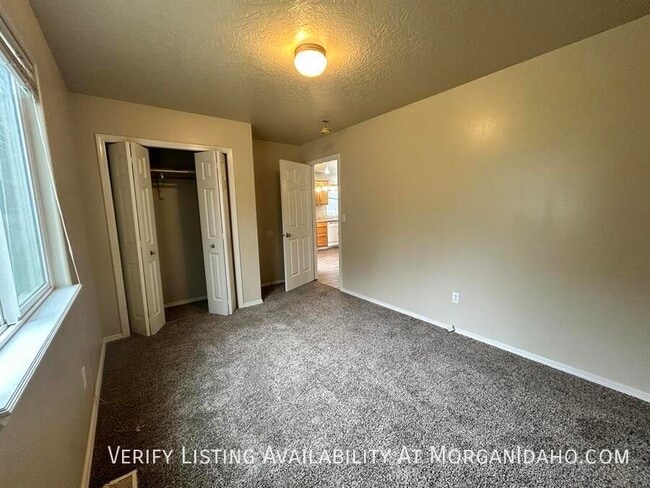 Building Photo - 5498 S Loughs Way