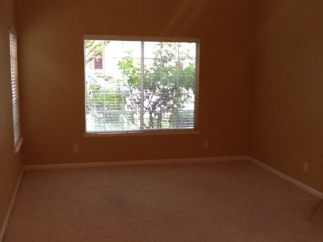 Building Photo - House For Rent in Modesto