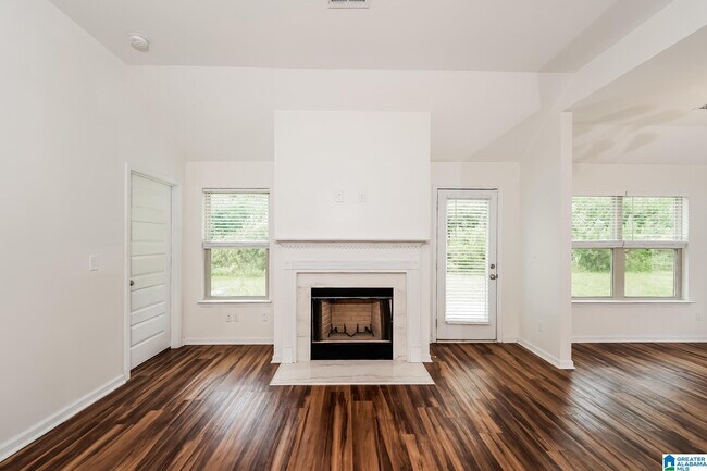 Foto del edificio - 6966 Brightwell Ln