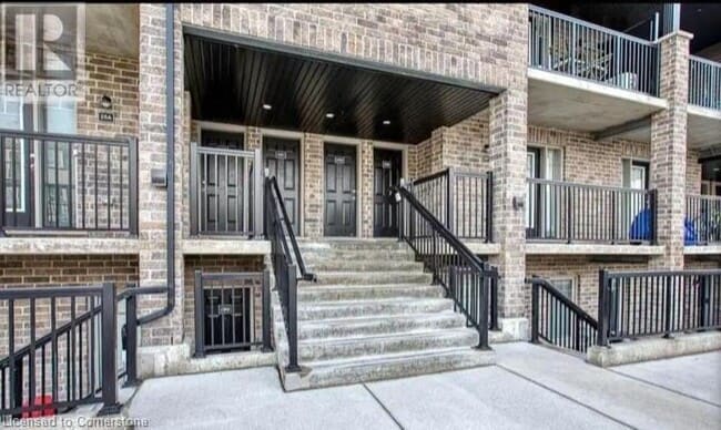 Building Photo - 1989 Ottawa St S