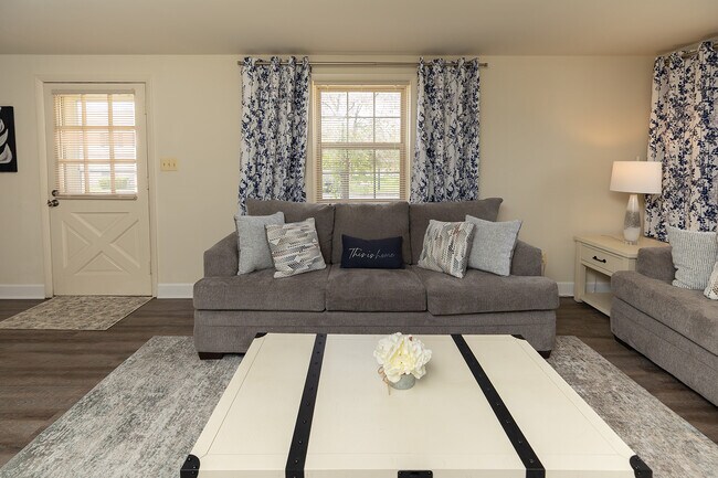Foto del edificio - Chapel Valley Townhomes