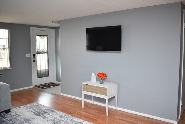 Building Photo - 5732 Mosaic Dr