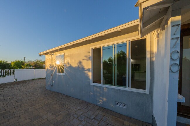 Building Photo - 7700 Satsuma Ave