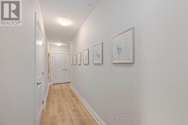 Photo du bâtiment - 4286-4286 King St E