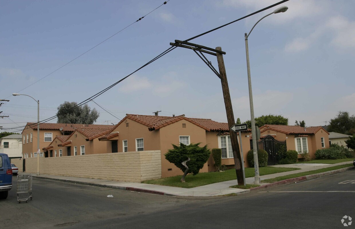 Foto del edificio - 801-815 Saint Louis Ave