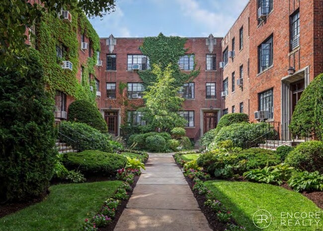 Building Photo - 105 Longwood Ave