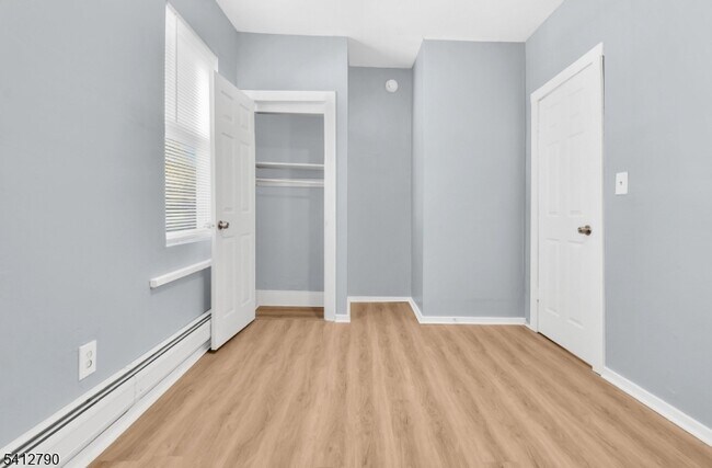 Foto del edificio - 139 S 8th St