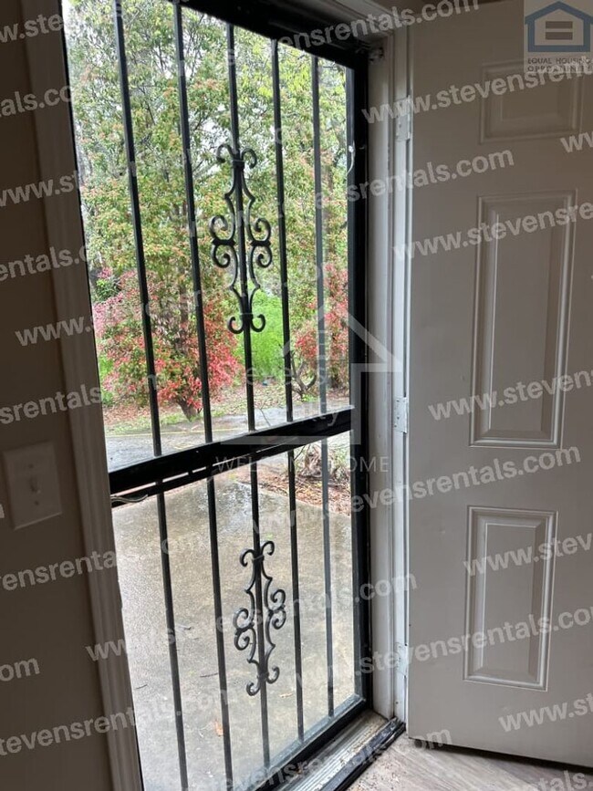 Foto del edificio - 4149 Willard Dr