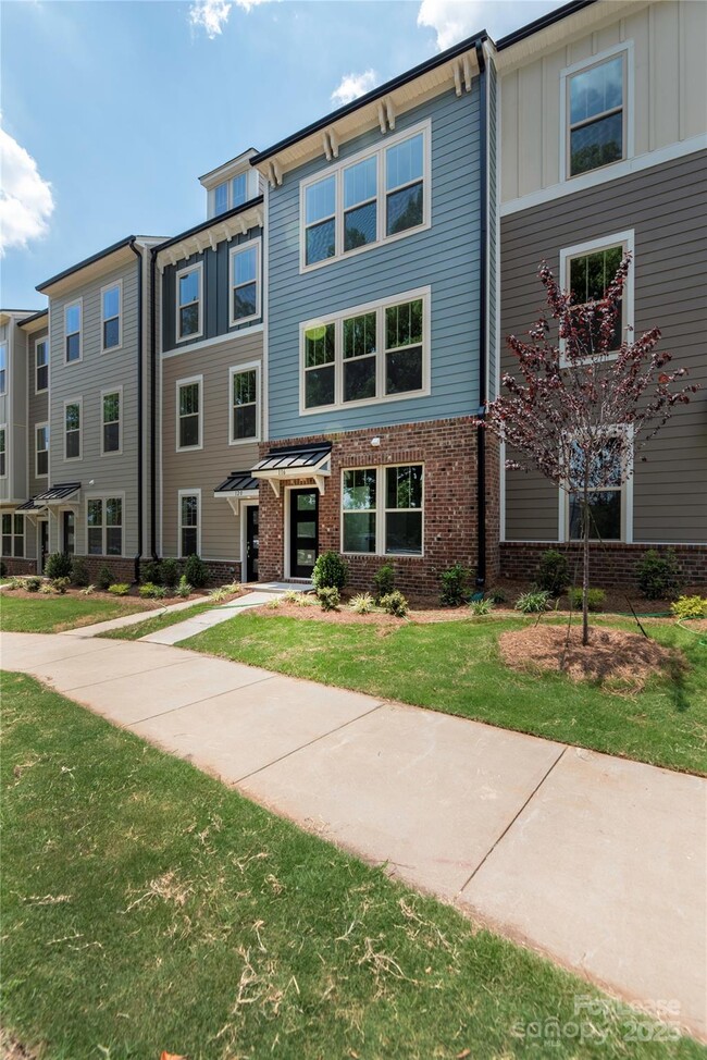 Building Photo - 116 Judson Ave