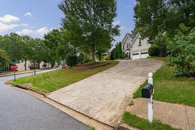Building Photo - 5505 Kennemore Dr