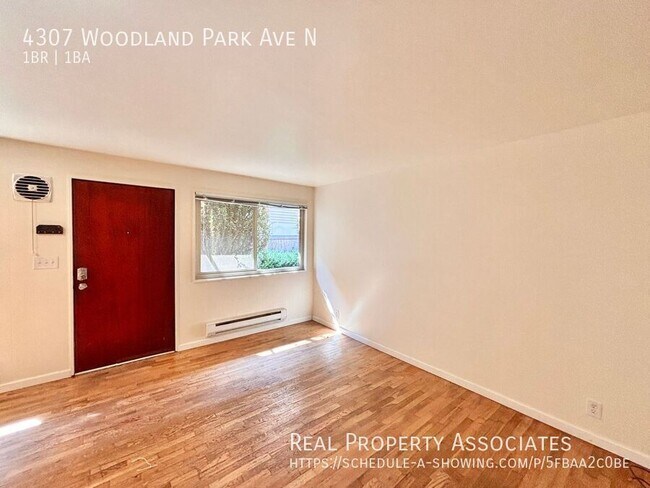 Foto del edificio - 4307 Woodland Park Ave N