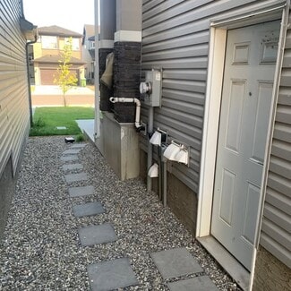 Building Photo - 309 Corner Meadows Way NE