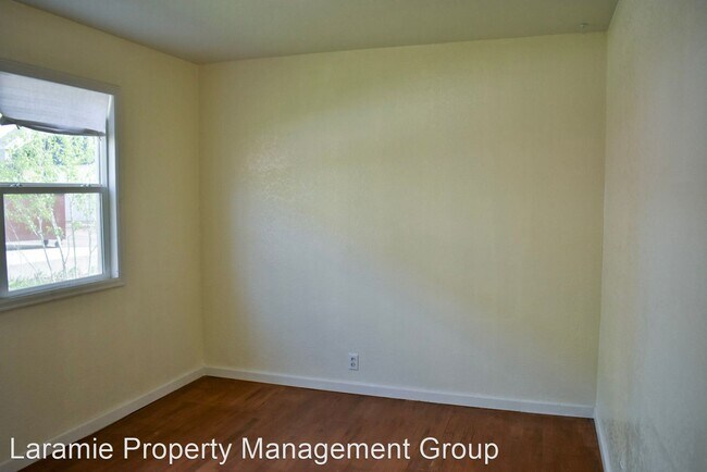 Foto del edificio - 2 br, 1 bath House - 567 N 13th St