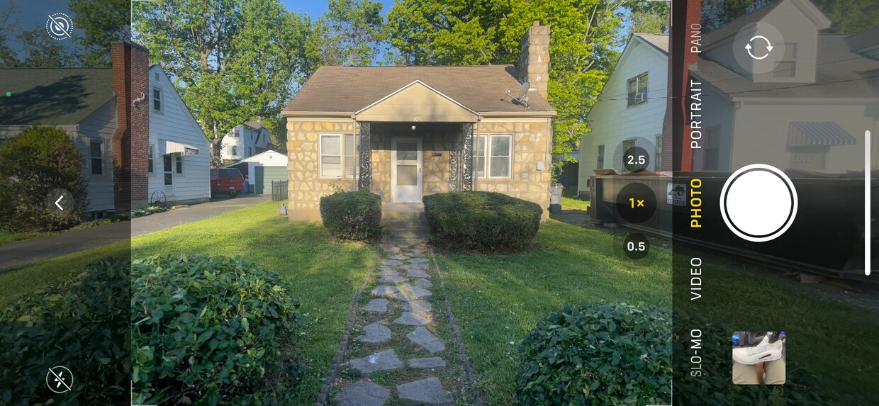 Primary Photo - 105 Halls Ln