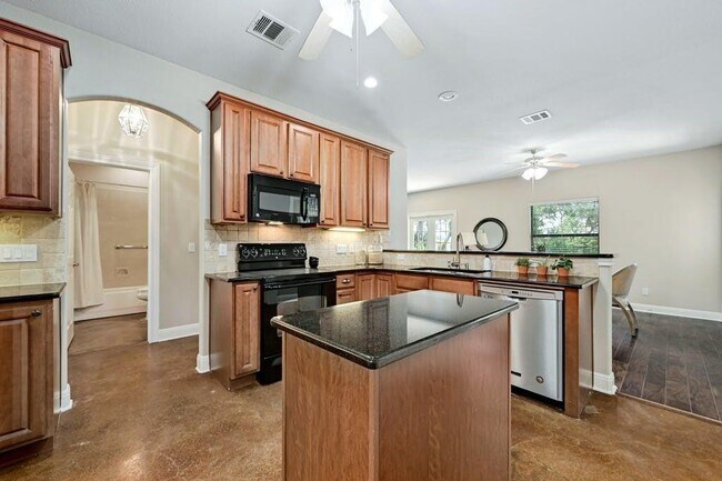 Foto del edificio - 200 Oak Hollow Ln