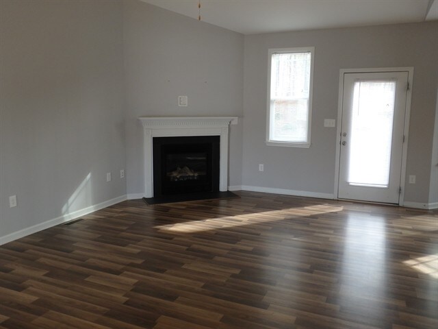 Foto del edificio - 192 Meadow Loop Dr