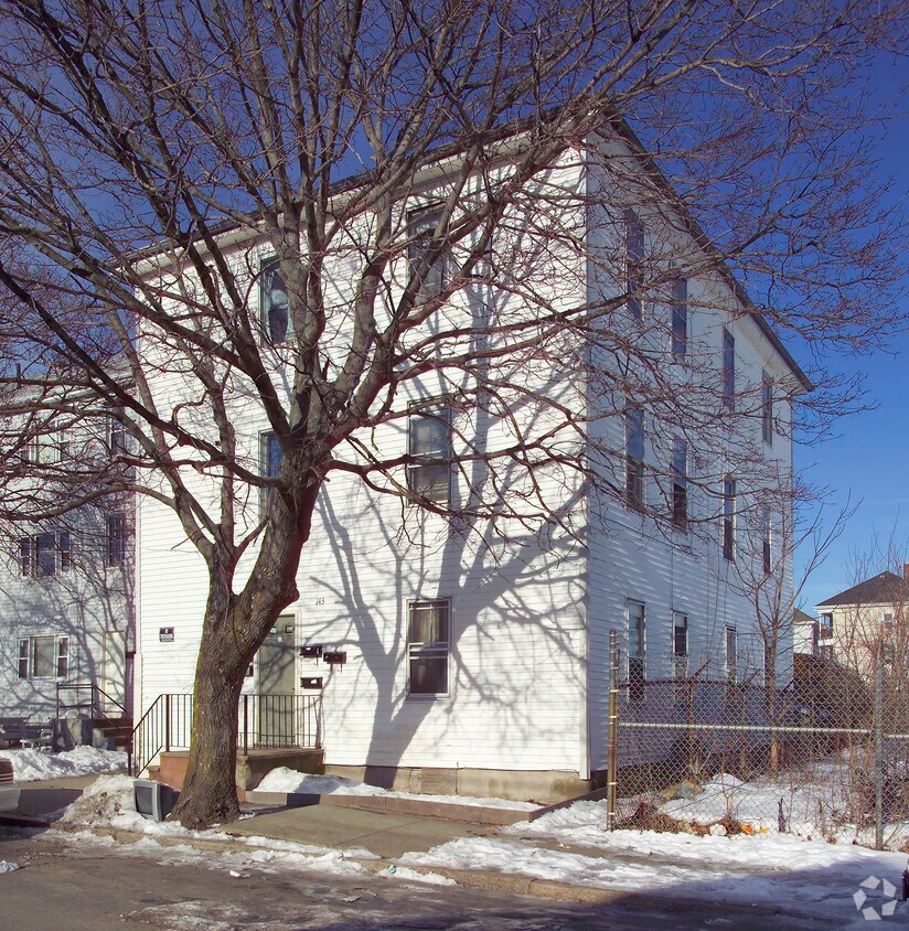 Building Photo - 145 Lawrence St