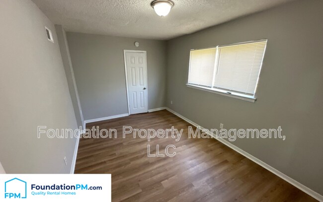Building Photo - 3747 Parakeet Rd