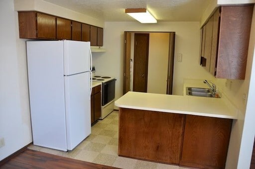 Building Photo - 6785 Lotus St