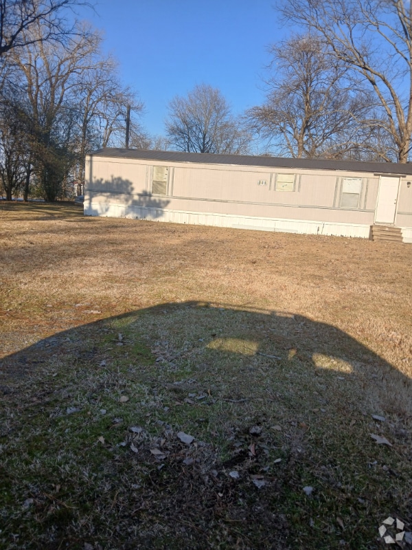 Building Photo - 203 Pawpaw St