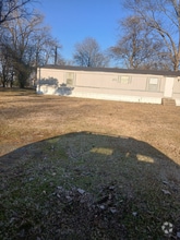 Building Photo - 203 Pawpaw St