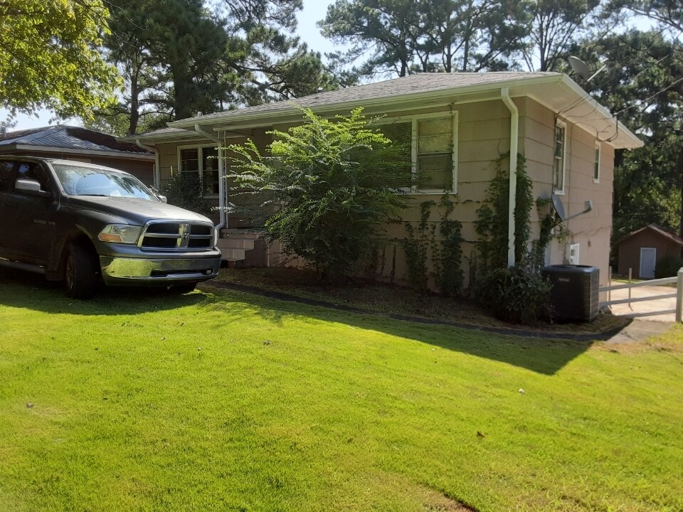Primary Photo - 1201 27th Ave N