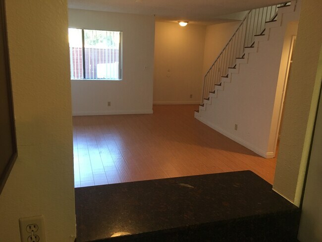 Foto del edificio - 11741 Gilmore St