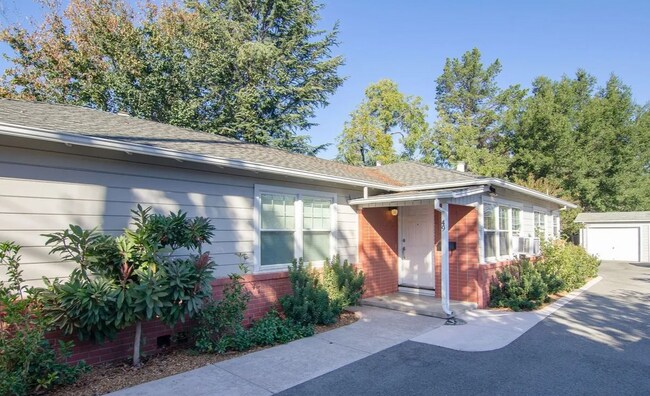 Foto del edificio - 49 E Rincon Ave