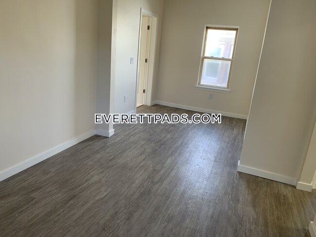 Building Photo - 95 Tremont St