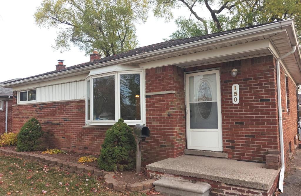 Primary Photo - 150 Clair St