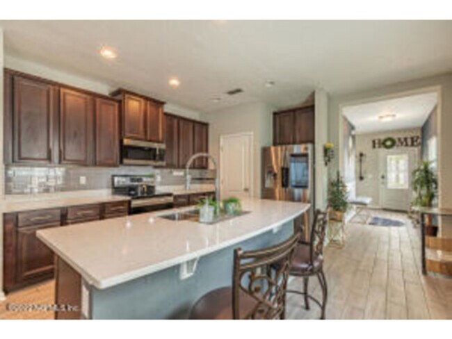 Beautiful, new construction home for Rent! photo'