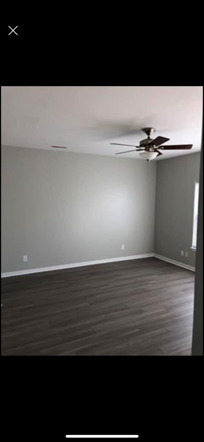 Building Photo - 115 Alexander Path