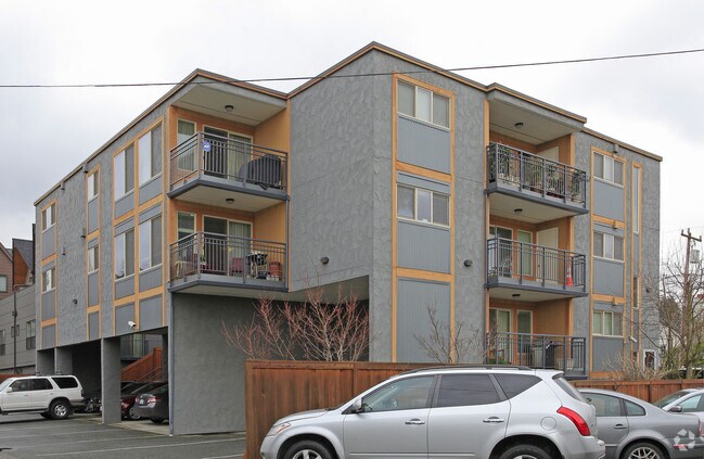 Foto del edificio - 7925 Densmore Ave N