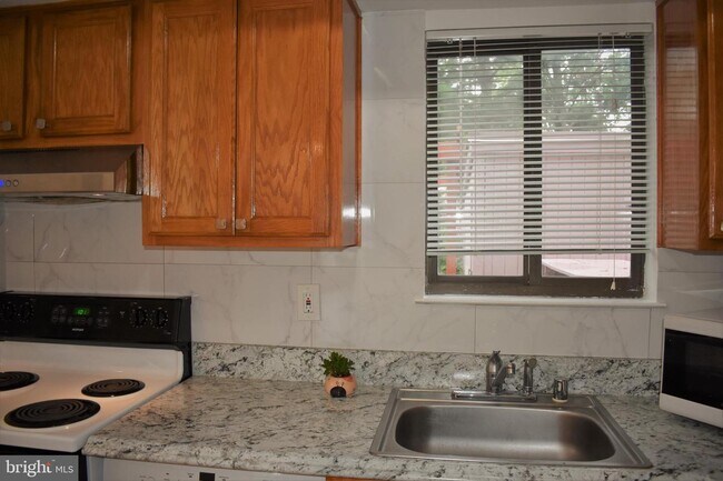 Foto del edificio - 8874 Tamebird Ct