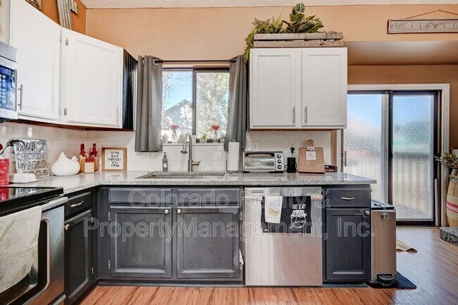 Foto del edificio - 4521 Anvil Dr