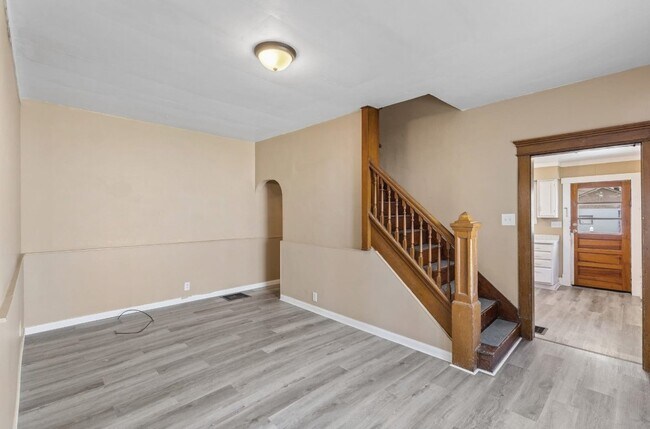 Foto del edificio - 3725 Lincoln Ave