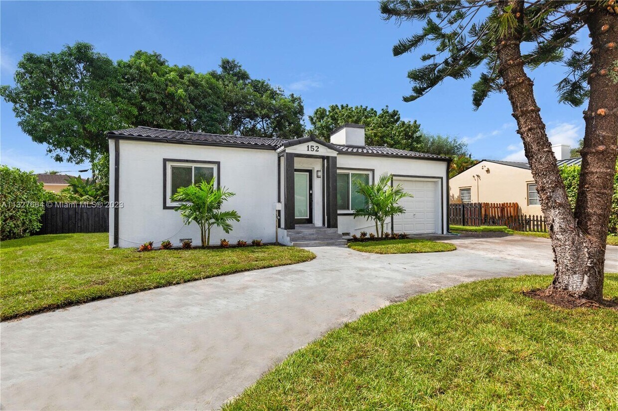 Foto principal - 152 NW 103rd St