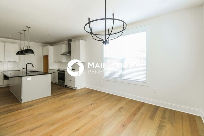 Foto del edificio - 3 Bedroom Pet-Friendly Home in NASHVILLE, ...
