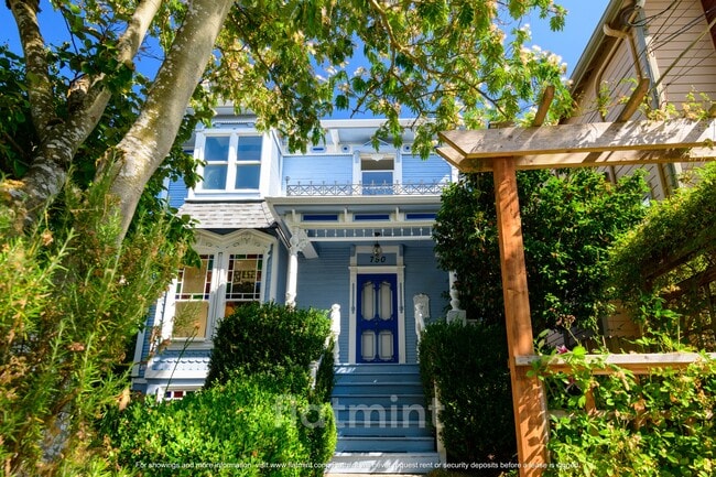 Building Photo - 750 N 75th St