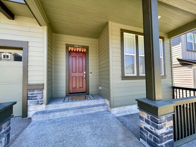 Building Photo - River Terrace 5 Bed 3 Bath House in Tigard...