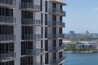 Stunning skyline views - Monarc at Met