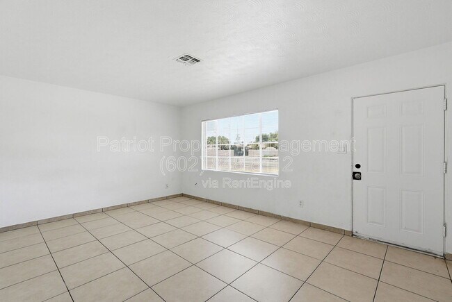Foto del edificio - 6701 N 33rd Ave