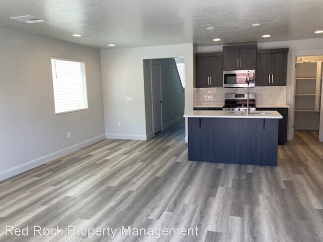 Foto del edificio - 4 br, 2.5 bath House - 4160 E Phobos Lane