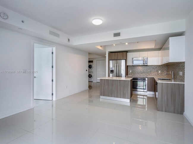 Building Photo - 5300 Paseo Blvd