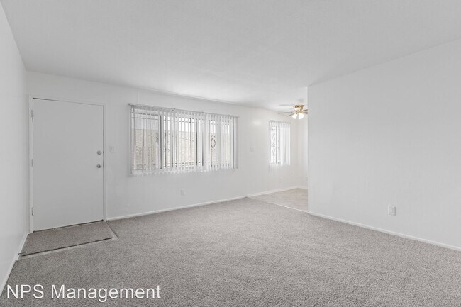 Foto del edificio - 2 br, 1 bath Apartment - 1128 E 12th Stree...