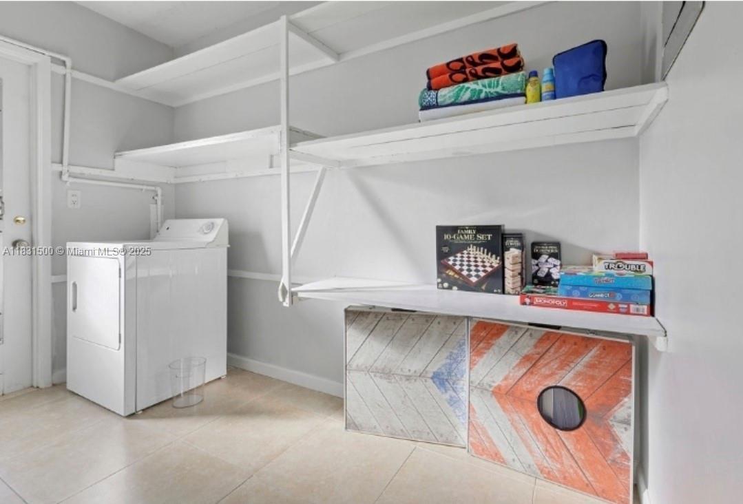 Foto del edificio - 1765 NE 45th St