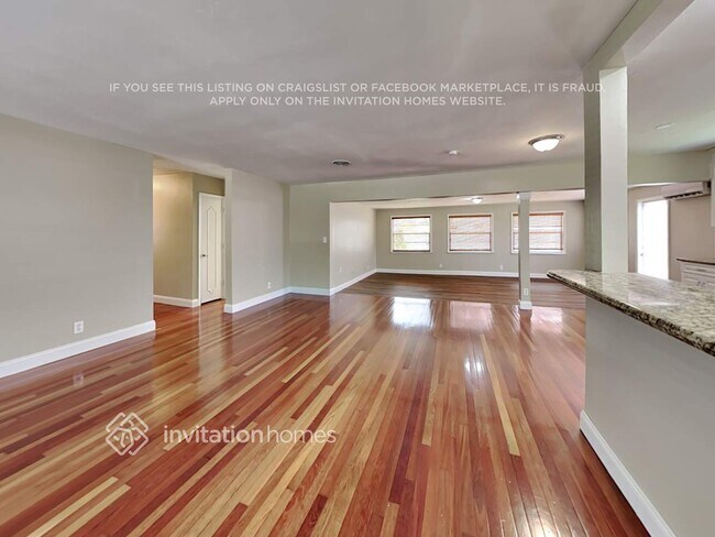 Foto del edificio - 5881 NE 21st Rd