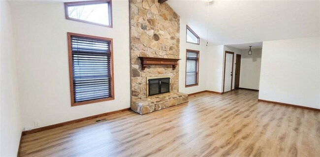 Foto del edificio - 3415 Michael Cir